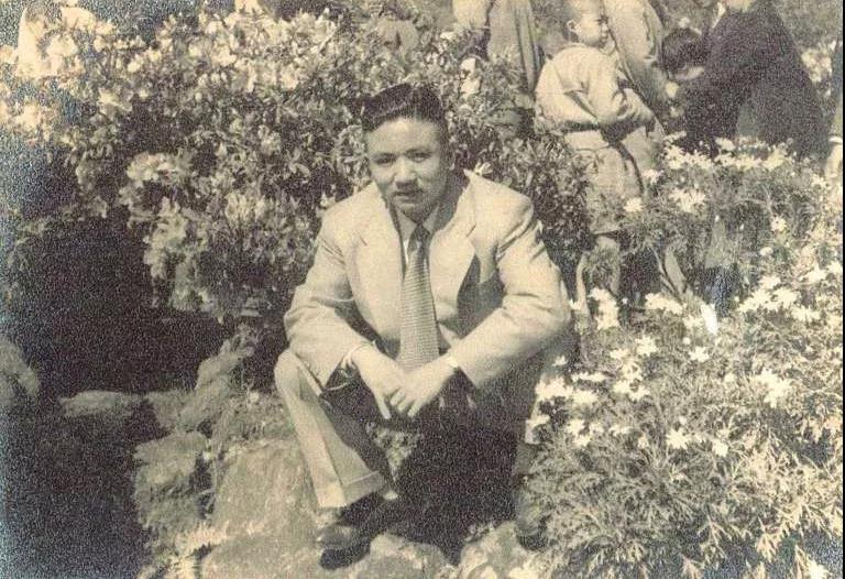 【致敬|韦政通•生存 生活 生命】海格物流向江苏镇江市图书馆捐赠韦政通先生铜像 【致敬|韦政通•生存 生活 生命】海格物流向江苏镇江市图书馆捐赠韦政通先生铜像