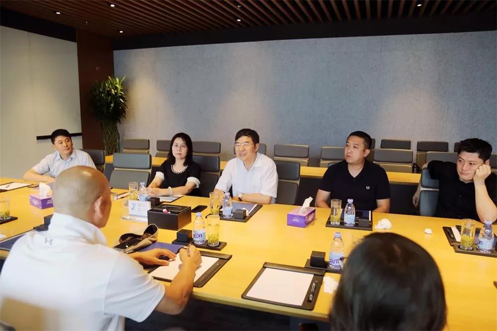 密切企业联系•助推企业发展 ‖ 盐田区政协主席武威调研海格物流 密切企业联系•助推企业发展 ‖ 盐田区政协主席武威调研海格物流