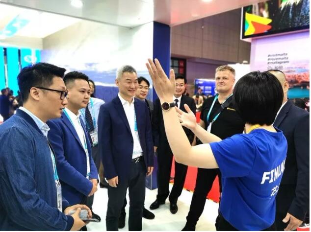 【直击•进博会】杨军区长助力企业发展 海格抓牢进博会契机 【直击•进博会】杨军区长助力企业发展 海格抓牢进博会契机