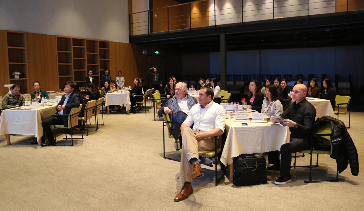 【携手共赢】Sample King(样板王)签约入驻海格云链大楼! 【携手共赢】Sample King(样板王)签约入驻海格云链大楼!