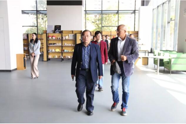 深圳市工信局领导走进海格:推动上下游产业对接 促进企业间合作多赢 深圳市工信局领导走进海格:推动上下游产业对接 促进企业间合作多赢