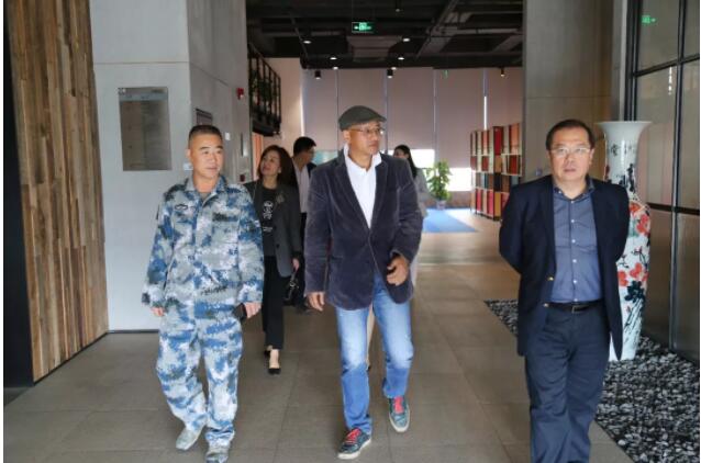 深圳市工信局领导走进海格:推动上下游产业对接 促进企业间合作多赢 深圳市工信局领导走进海格:推动上下游产业对接 促进企业间合作多赢