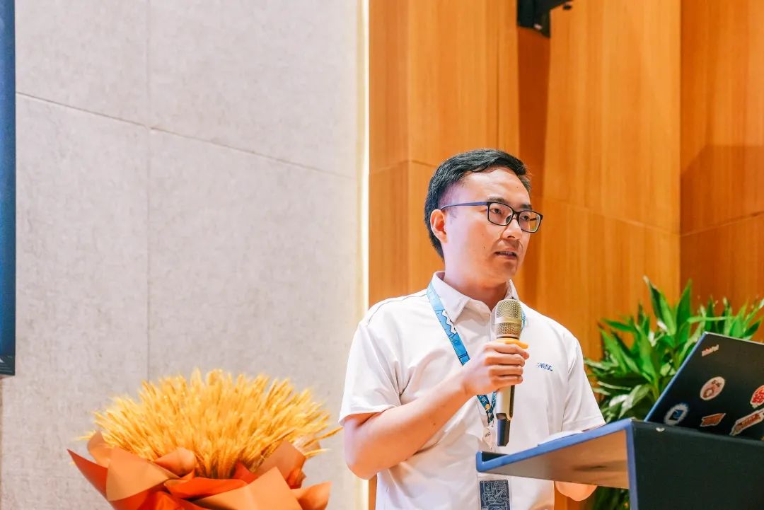 海格大商务体系半年度总结会议 海格大商务体系半年度总结会议