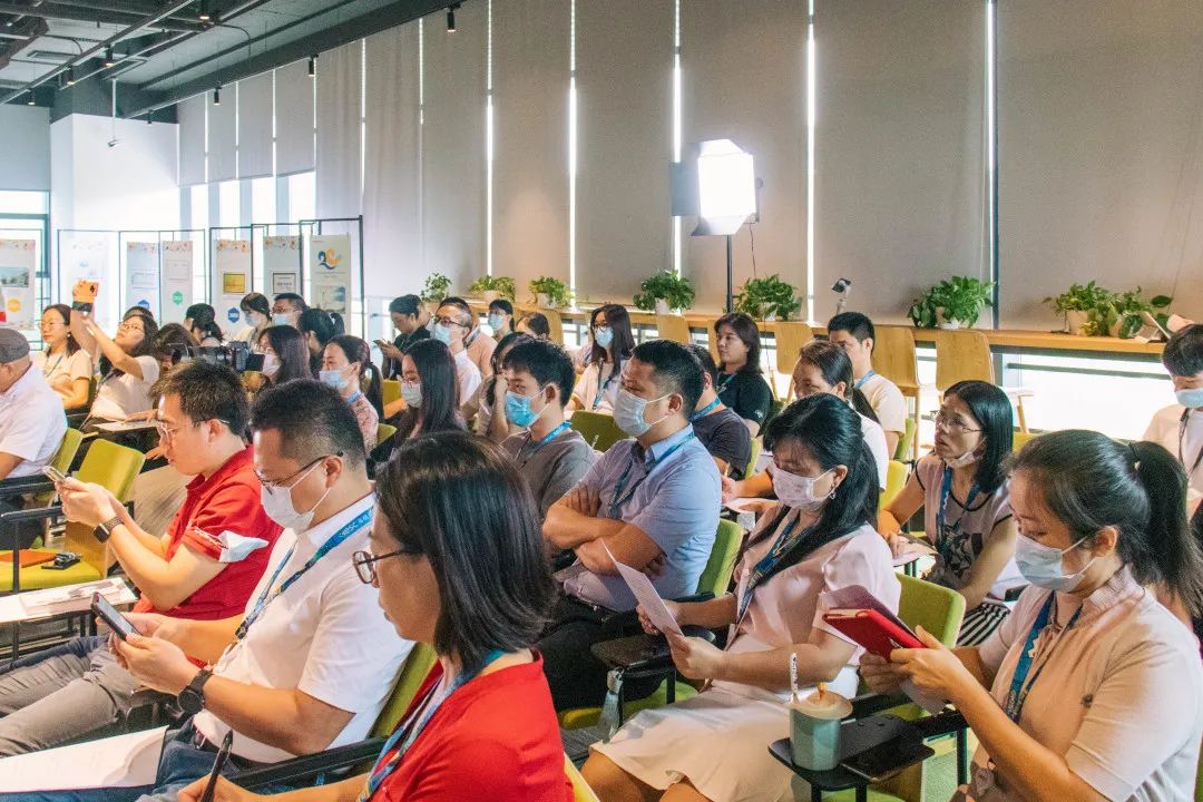 海格共读会系列活动暨中国传统文化创造转化研究所“海格云链阅读分享基地”揭牌仪式 海格共读会系列活动暨中国传统文化创造转化研究所“海格云链阅读分享基地”揭牌仪式