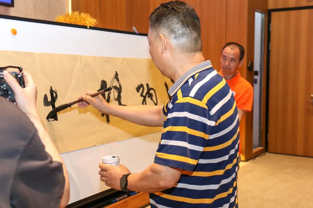 深圳市江西安福商会走访海格物流联谊交流活动圆满举行! 深圳市江西安福商会走访海格物流联谊交流活动圆满举行!