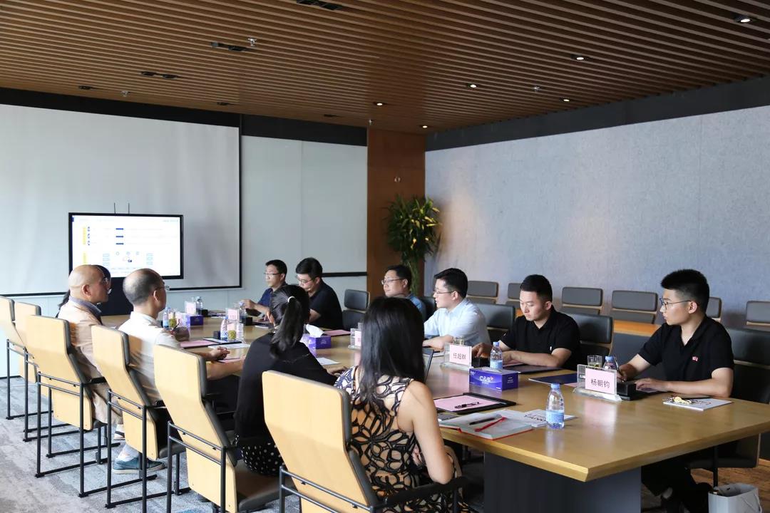 溧阳市副市长陈峰等一行走访调研海格云链 溧阳市副市长陈峰等一行走访调研海格云链