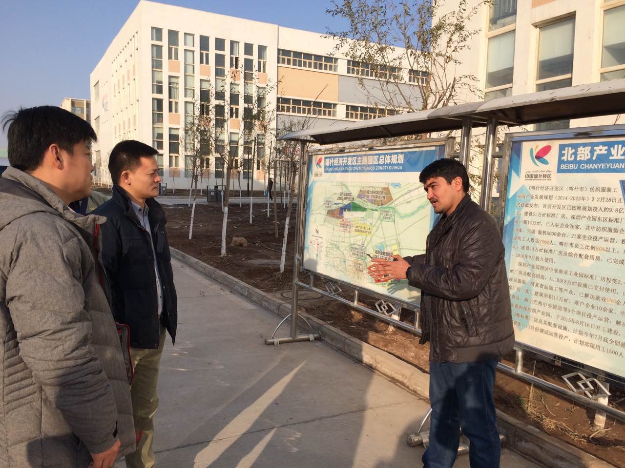 【雪山行 边关情】海格物流团队拜访深圳援疆前方指挥部 【雪山行 边关情】海格物流团队拜访深圳援疆前方指挥部