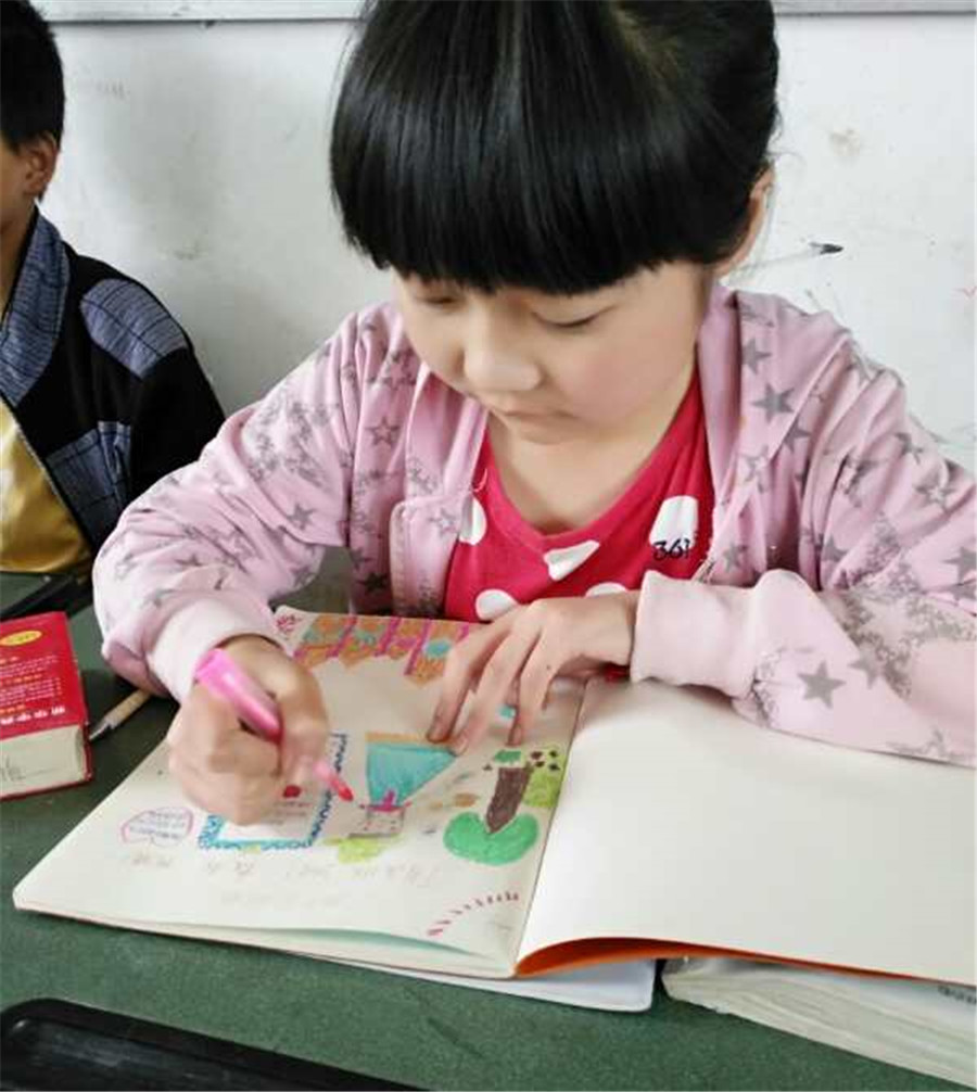 海格物流携手欧美知名古典书写笔记本品牌爱心捐赠公益活动圆满成功 海格物流携手欧美知名古典书写笔记本品牌爱心捐赠公益活动圆满成功