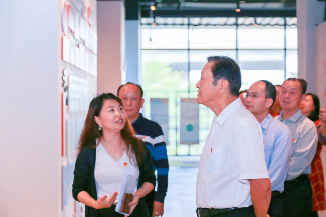 市关工委领导来盐调研企业关工委建设情况 市关工委领导来盐调研企业关工委建设情况