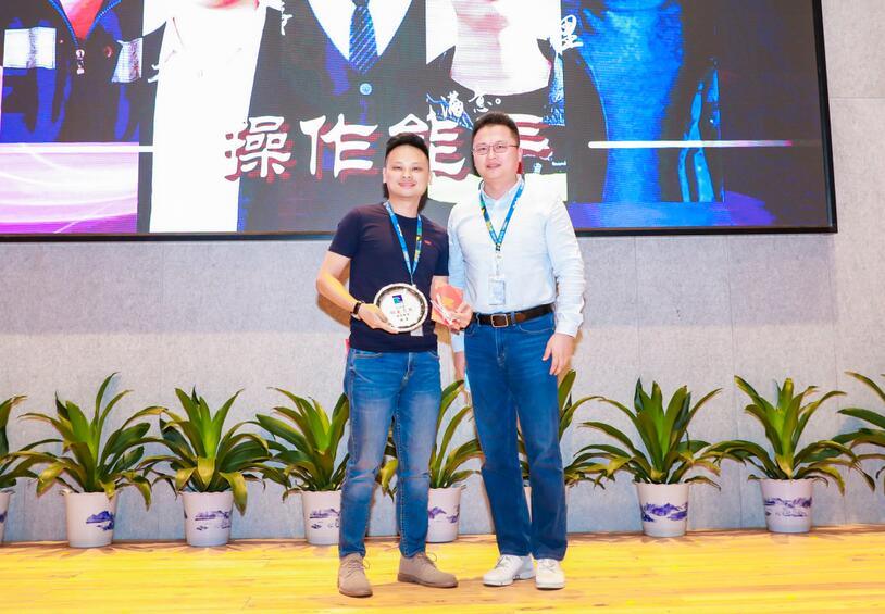 一路芳华 感恩有你 ‖ 海格2019年度颁奖典礼荣耀绽放 一路芳华 感恩有你 ‖ 海格2019年度颁奖典礼荣耀绽放