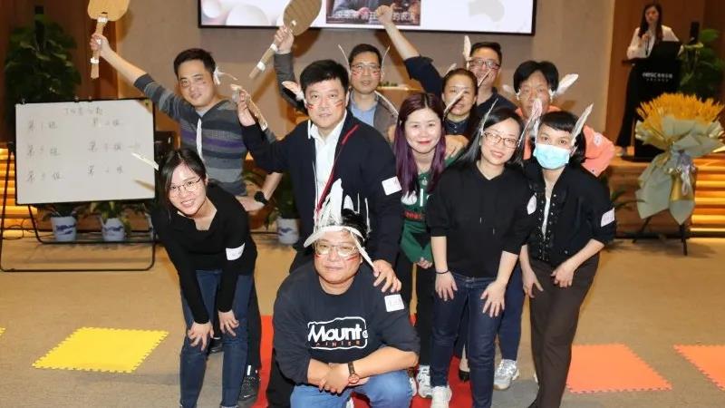 来看看海格商务人的年度盛会 来看看海格商务人的年度盛会